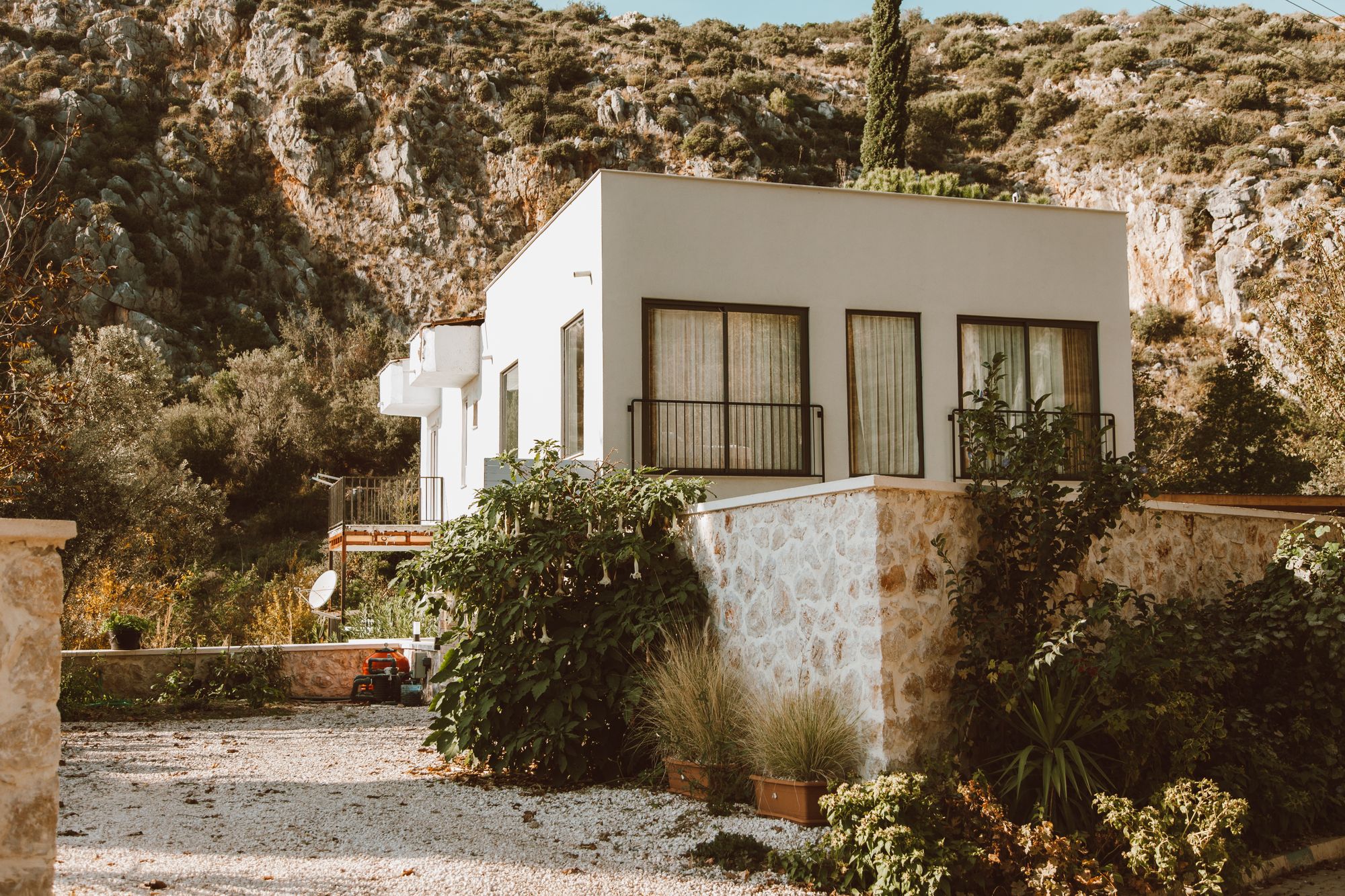 A welcome that feels like you — exteriors & entries design inspiration
